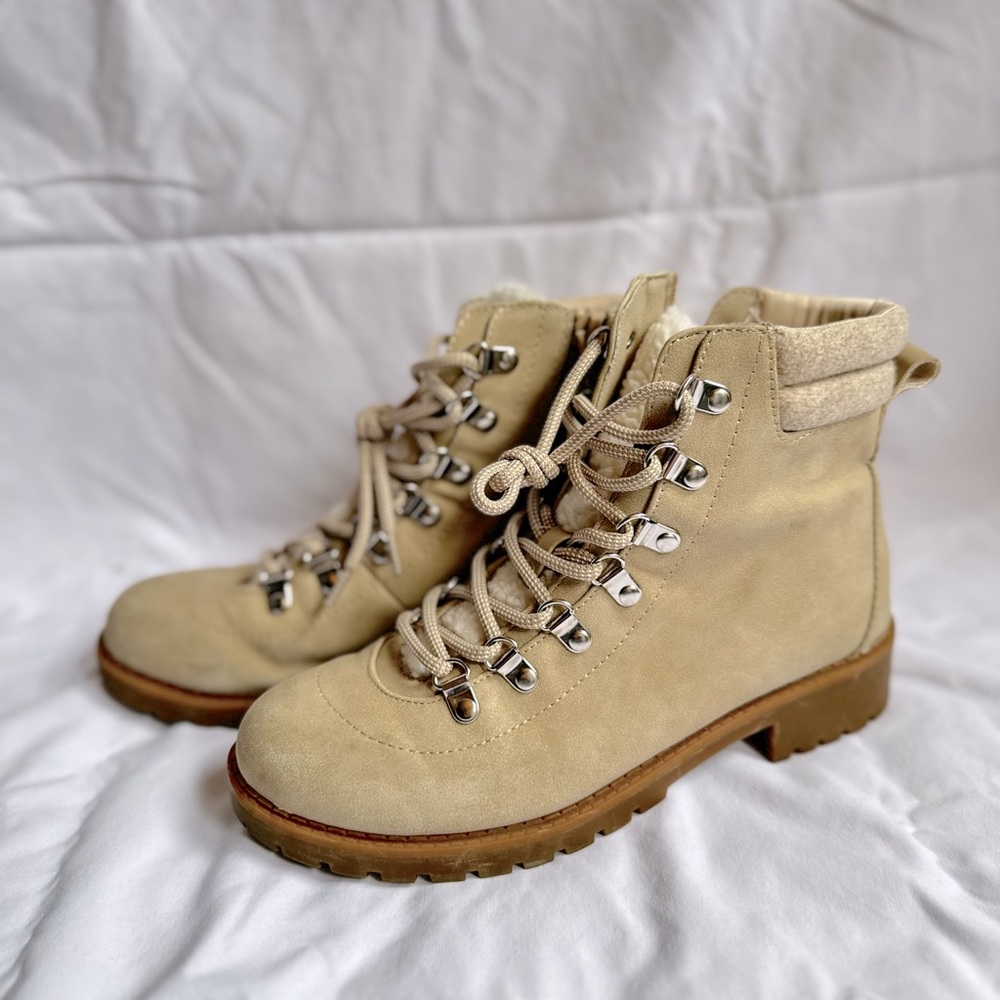 Cream winter boots.